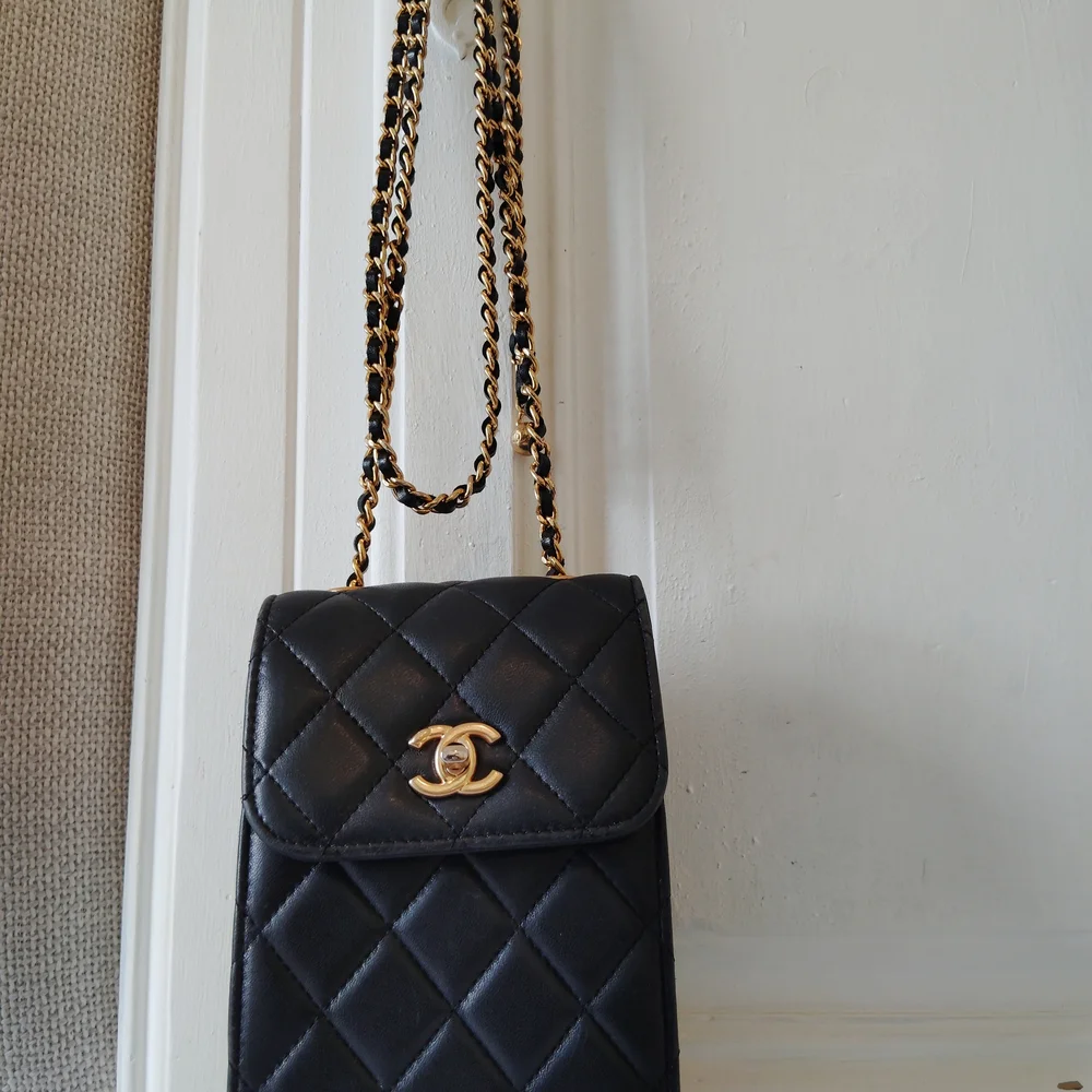CHANEL Black Quilted Leather Phone Holster